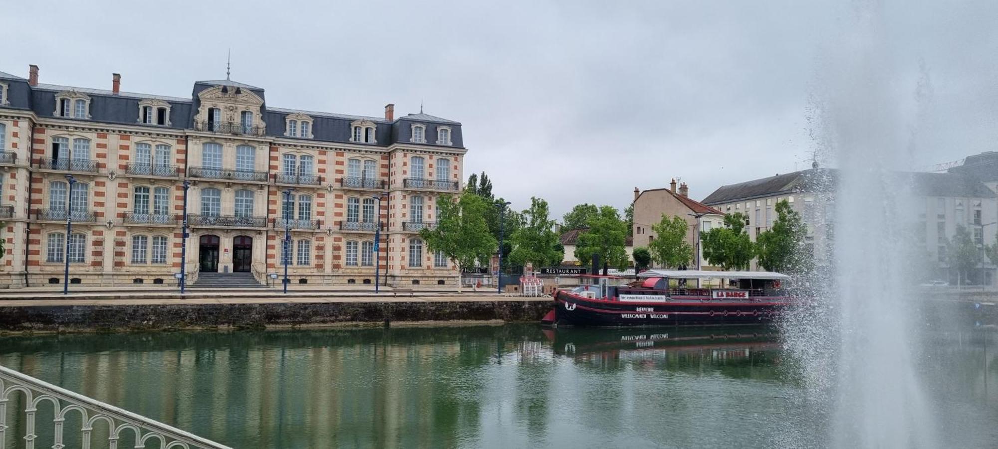 - Hi * Verdun-sur-Meuse